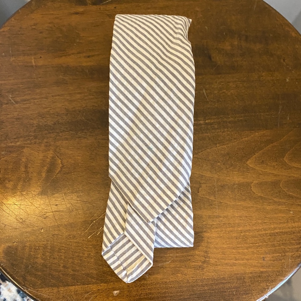 Club Monaco striped seersucker tie